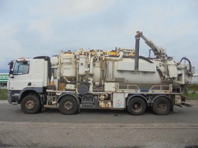 DAF CF 85.410 8X4 BLADGEVEERD - Ассенизатор: фото 2 DAF CF 85.410 8X4 BLADGEVEERD - Ассенизатор: фото 2