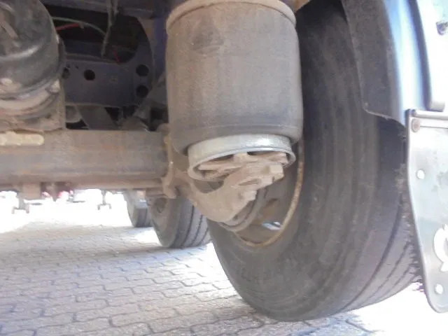 Тентованный полуприцеп Krone SD NL KENTEKEN BPW TROMMEL ASSEN 35 IN STOCK: фото 15