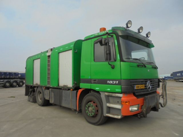 Mercedes-Benz 1831 Bitumensprayer - Гудронатор: фото 3 Mercedes-Benz 1831 Bitumensprayer - Гудронатор: фото 3