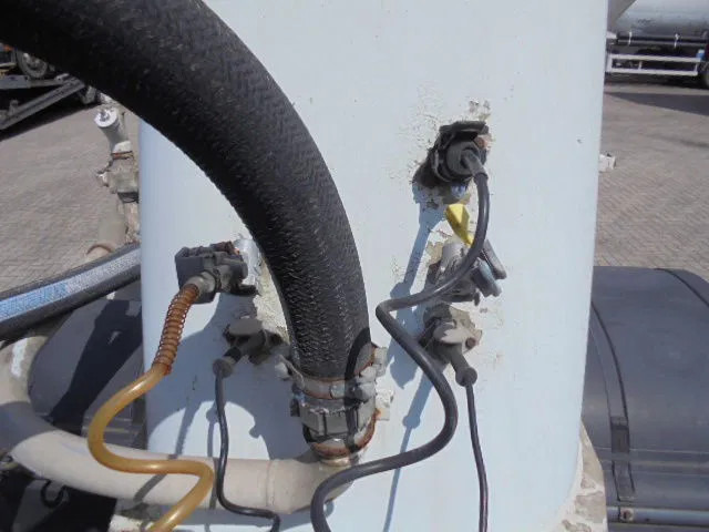 Полуприцеп-цистерна SPITZER BPSF50: фото 10