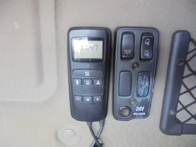 Грузовик с закрытым кузовом Scania R400 6X2 VOLUME COMBI + RETARDER: фото 13 Грузовик с закрытым кузовом Scania R400 6X2 VOLUME COMBI + RETARDER: фото 13