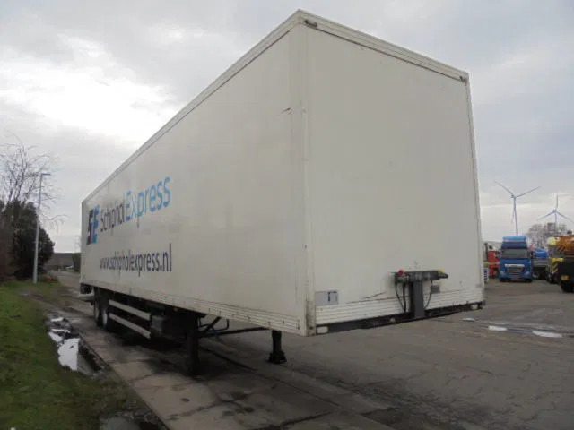 Smit ST0 1230 - Полуприцеп-фургон: фото 3 Smit ST0 1230 - Полуприцеп-фургон: фото 3