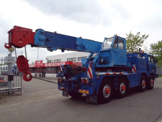 Tatra T 815 8X8 - Эвакуатор: фото 3 Tatra T 815 8X8 - Эвакуатор: фото 3