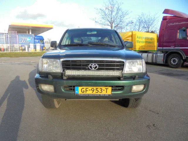 Toyota Land Cruiser - Легковой автомобиль: фото 2 Toyota Land Cruiser - Легковой автомобиль: фото 2