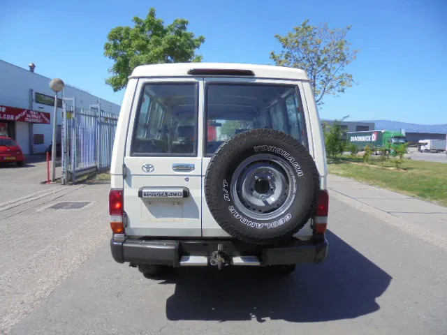 Легковой автомобиль Toyota Land Cruiser HZJ78L 4X4 EXPORT OUTSIDE EU ONLY: фото 6