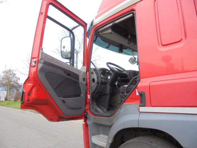 DAF CF 410 52 UNITS IN STOCK NL TREKKERS - Тягач: фото 4 DAF CF 410 52 UNITS IN STOCK NL TREKKERS - Тягач: фото 4