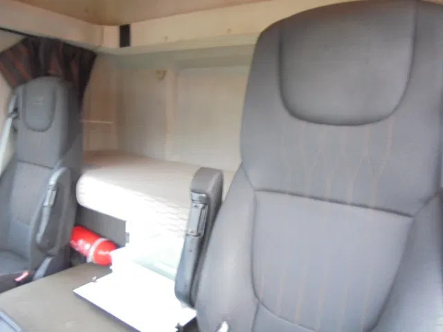 Тягач DAF CF 410 SSC: фото 13 Тягач DAF CF 410 SSC: фото 13