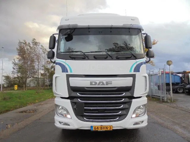 DAF XF 440 SPACE CAB - Тягач: фото 2 DAF XF 440 SPACE CAB - Тягач: фото 2