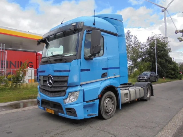Mercedes-Benz Actros 1842 LS - Тягач: фото 1 Mercedes-Benz Actros 1842 LS - Тягач: фото 1