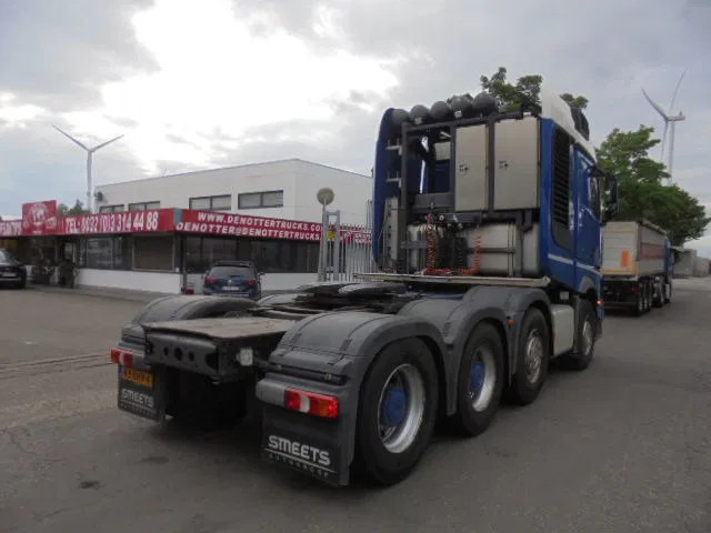 Mercedes-Benz Actros 4158 8X4 180 TON NL KENTEKEN - Тягач: фото 4 Mercedes-Benz Actros 4158 8X4 180 TON NL KENTEKEN - Тягач: фото 4