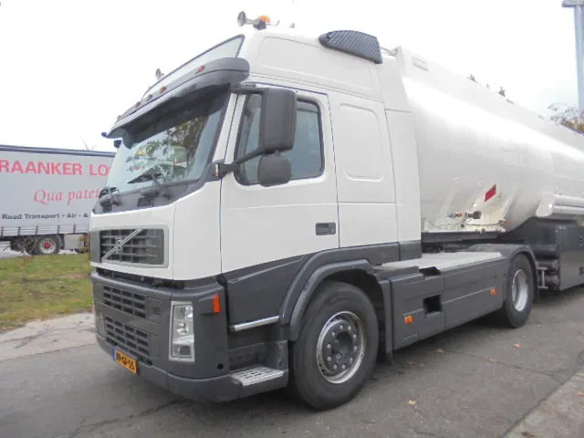 Volvo FM 400 GLOBETROTTER ADR NL TRUCK - Тягач: фото 1 Volvo FM 400 GLOBETROTTER ADR NL TRUCK - Тягач: фото 1