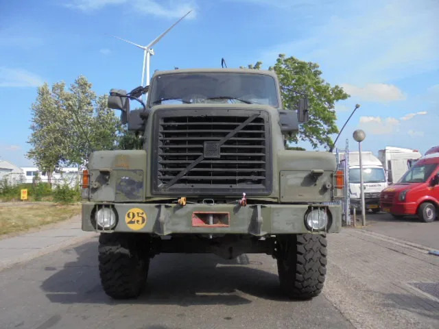 Volvo N 10 6X6 L + FASSI - Грузовик бортовой/ Платформа, Автоманипулятор: фото 2 Volvo N 10 6X6 L + FASSI - Грузовик бортовой/ Платформа, Автоманипулятор: фото 2