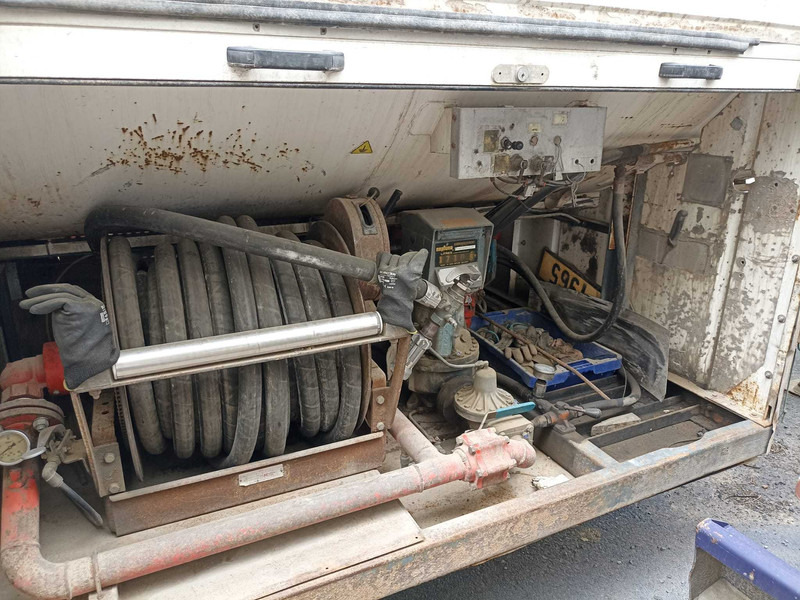 ACERBI Eurotechnika 41490 Spring-Spring. gas tank trailer - Полуприцеп: фото 4 ACERBI Eurotechnika 41490 Spring-Spring. gas tank trailer - Полуприцеп: фото 4