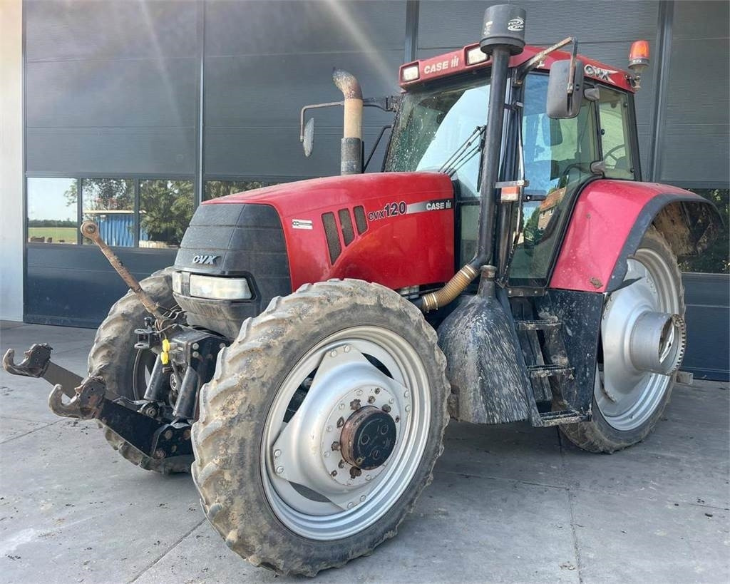 Case IH CVX 120 - Трактор: фото 1 Case IH CVX 120 - Трактор: фото 1