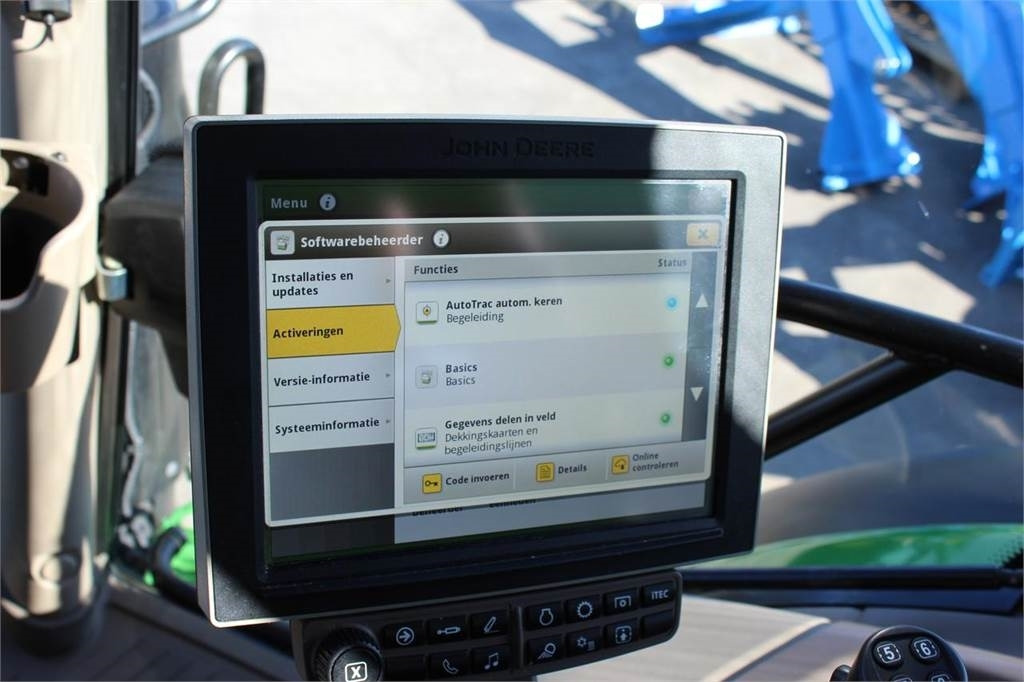 Трактор John Deere 6130R: фото 14