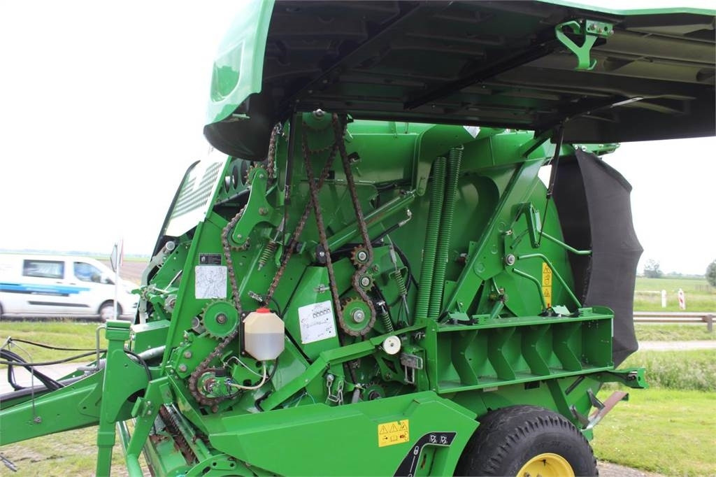 John Deere 990 - Пресс-подборщик рулонный: фото 3 John Deere 990 - Пресс-подборщик рулонный: фото 3