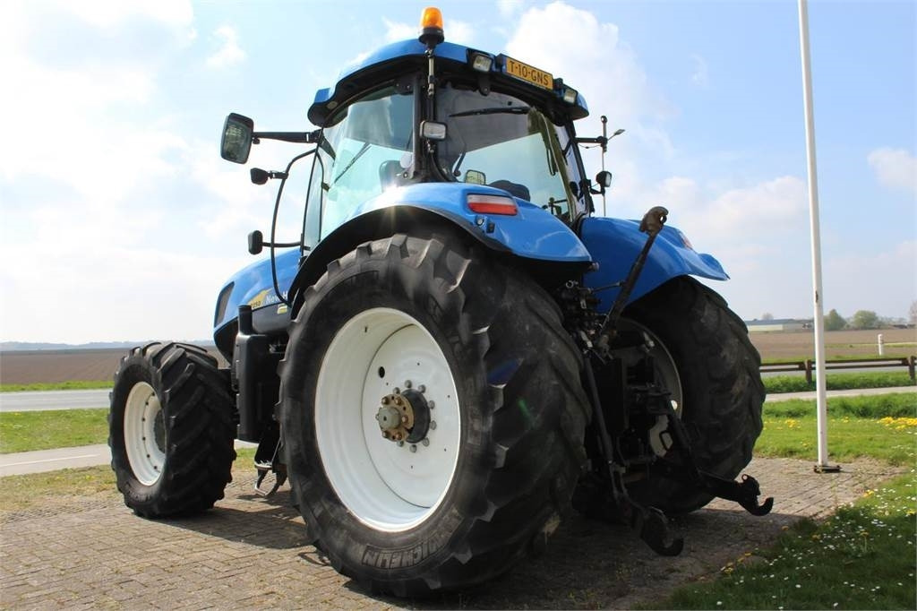 New Holland T7050 - Трактор: фото 4 New Holland T7050 - Трактор: фото 4
