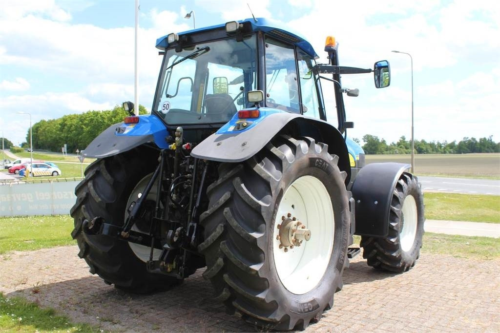New Holland TM175 - Трактор: фото 4 New Holland TM175 - Трактор: фото 4