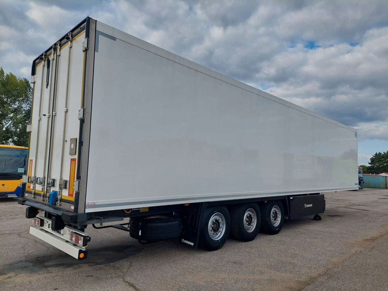 Krone SD Thermo King SLXi 300 - Полуприцеп-рефрижератор: фото 4 Krone SD Thermo King SLXi 300 - Полуприцеп-рефрижератор: фото 4