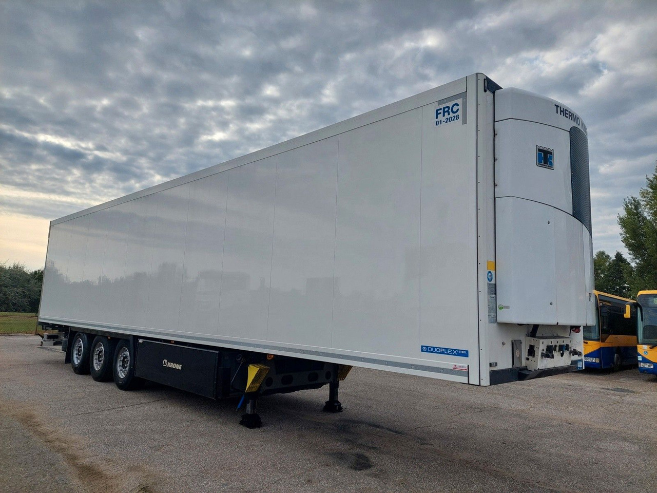 Krone SD Thermo King SLXi 300 - Полуприцеп-рефрижератор: фото 2 Krone SD Thermo King SLXi 300 - Полуприцеп-рефрижератор: фото 2