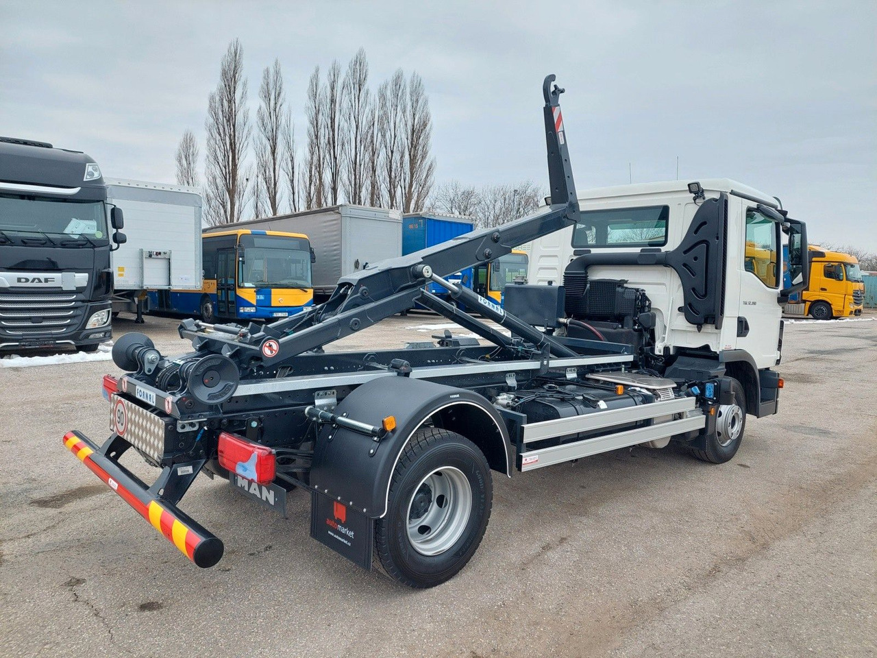 MAN TG3 TGL 12.190 BB 4x2 - Крюковой мультилифт: фото 4 MAN TG3 TGL 12.190 BB 4x2 - Крюковой мультилифт: фото 4