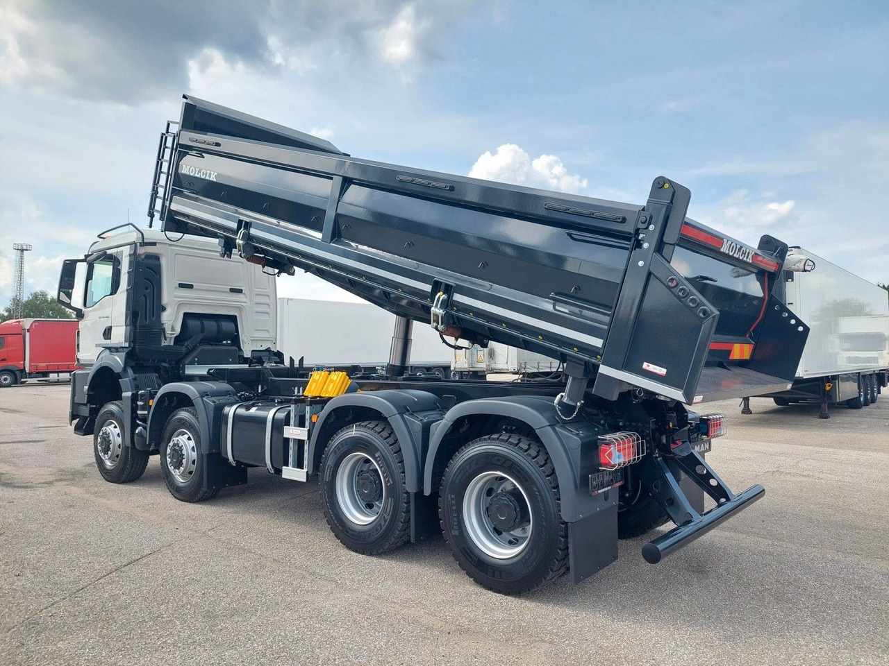 MAN TGS 41.520 8X6 BB CH - Самосвал: фото 3 MAN TGS 41.520 8X6 BB CH - Самосвал: фото 3