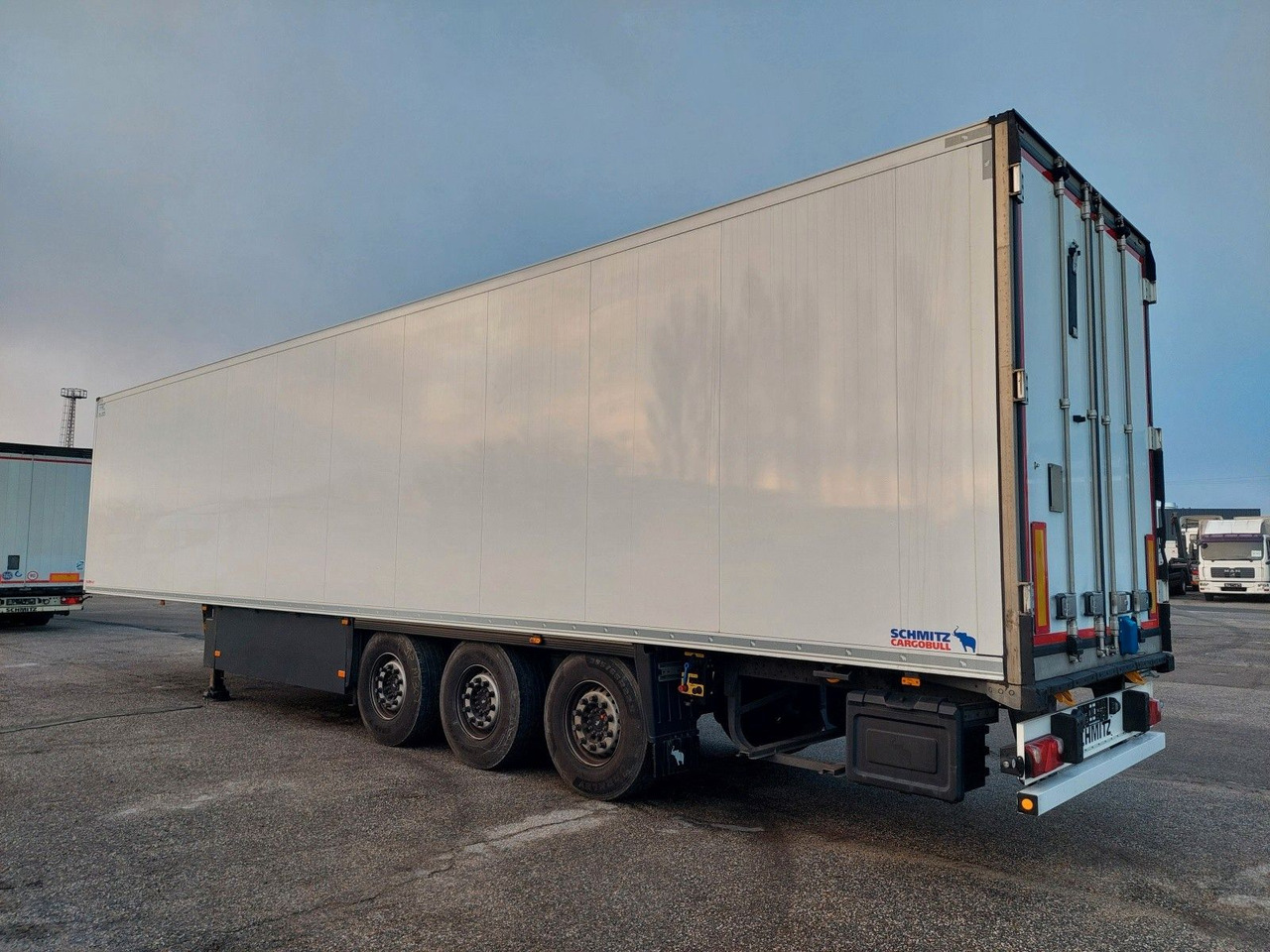 Schmitz Cargobull SKO24 ThermoKing SLXi 300 - Полуприцеп-рефрижератор: фото 3 Schmitz Cargobull SKO24 ThermoKing SLXi 300 - Полуприцеп-рефрижератор: фото 3