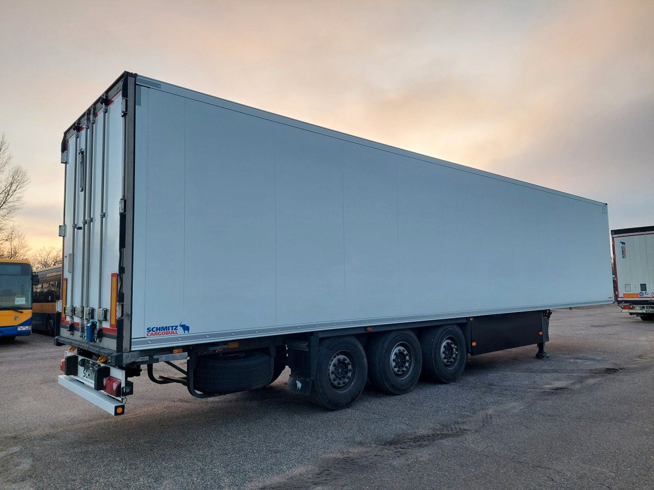 Schmitz Cargobull SKO24 ThermoKing SLXi 300 - Полуприцеп-рефрижератор: фото 4 Schmitz Cargobull SKO24 ThermoKing SLXi 300 - Полуприцеп-рефрижератор: фото 4