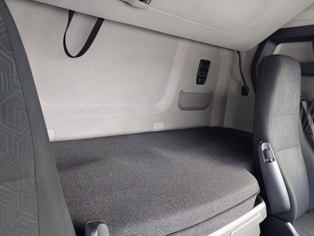 Тягач Scania R 450 A4X2NA: фото 25 Тягач Scania R 450 A4X2NA: фото 25