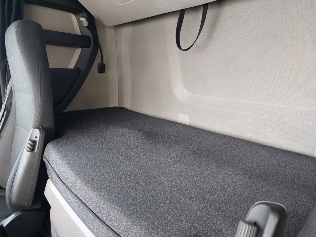 Тягач Scania R 450 A4X2NA: фото 28 Тягач Scania R 450 A4X2NA: фото 28