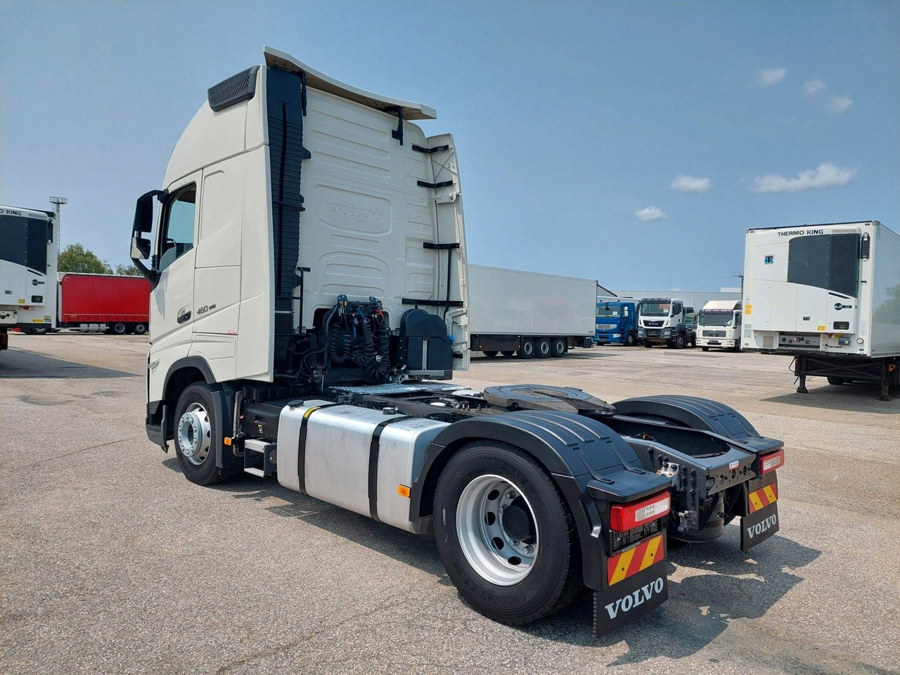 Volvo FH 13 Globetrotter XL 460 I-SAVE - Тягач: фото 3 Volvo FH 13 Globetrotter XL 460 I-SAVE - Тягач: фото 3