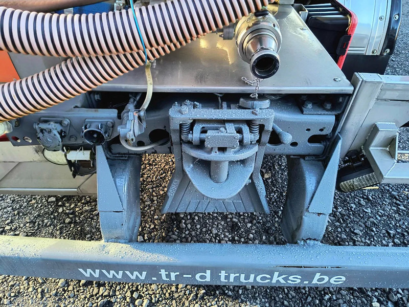 Грузовик-цистерна для транспортировки молока Mercedes-Benz Actros 2536 15500L INSULATED INOX TANK - 1 COMP: фото 17