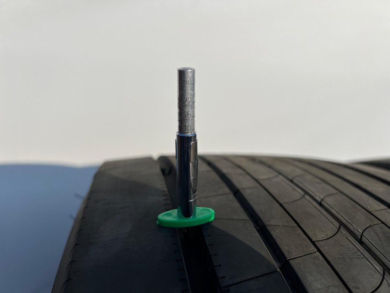 Bridgestone Bridgestone 315/70R22.5 Enliten Steer 154/150 M+S 3PMSF gebruikte set - Шина для Грузовиков: фото 3 Bridgestone Bridgestone 315/70R22.5 Enliten Steer 154/150 M+S 3PMSF gebruikte set - Шина для Грузовиков: фото 3