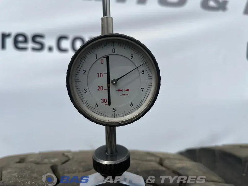 Bridgestone Bridgestone 315/80R22.5 RETREAD (cover) 154/150 M+S 3PMSF gebruikte set - Шина для Грузовиков: фото 3 Bridgestone Bridgestone 315/80R22.5 RETREAD (cover) 154/150 M+S 3PMSF gebruikte set - Шина для Грузовиков: фото 3