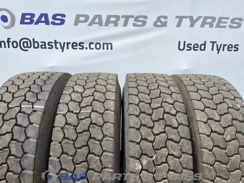 Bridgestone Bridgestone 315/80R22.5 RETREAD (cover) 154/150 M+S 3PMSF gebruikte set - Шина для Грузовиков: фото 2 Bridgestone Bridgestone 315/80R22.5 RETREAD (cover) 154/150 M+S 3PMSF gebruikte set - Шина для Грузовиков: фото 2