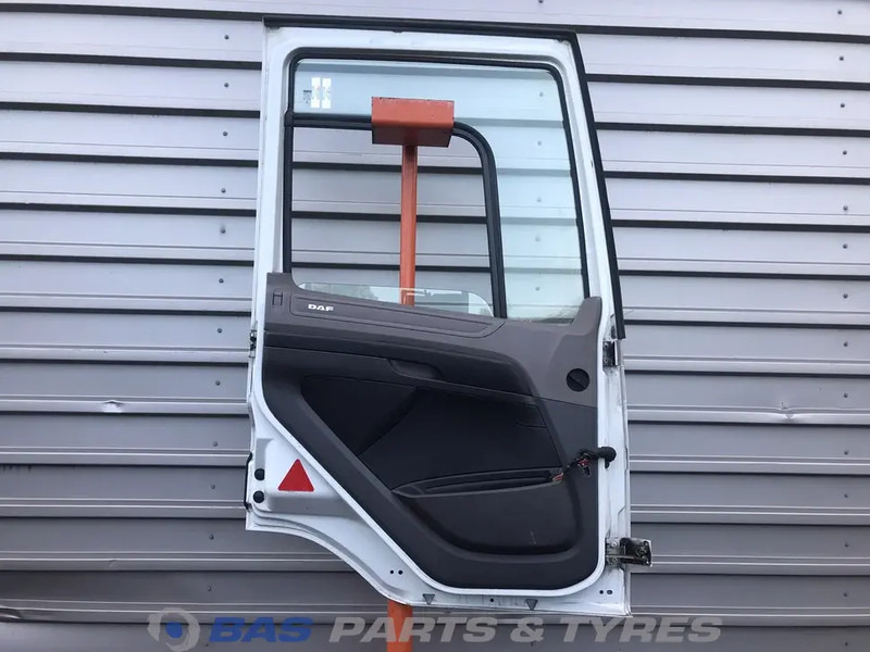 DAF CF Euro 6 - Дверь и запчасти для Грузовиков: фото 2 DAF CF Euro 6 - Дверь и запчасти для Грузовиков: фото 2