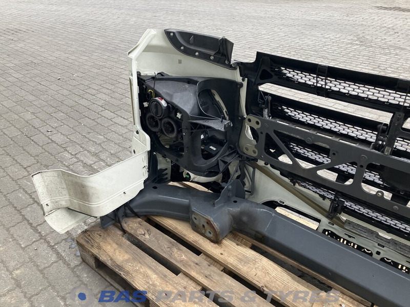 DAF XF106 Bumper DAF 2033875 - Бампер для Грузовиков: фото 5 DAF XF106 Bumper DAF 2033875 - Бампер для Грузовиков: фото 5