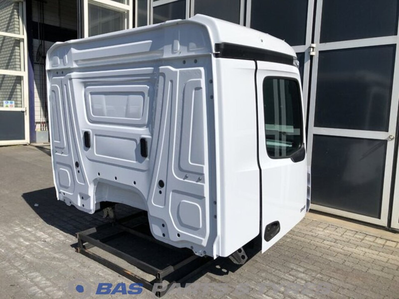 Mercedes-Benz Actros MP5 Mercedes ClassicSpace M-cab L1EH1 A 000 600 01 01 - Кабина и интерьер для Грузовиков: фото 4 Mercedes-Benz Actros MP5 Mercedes ClassicSpace M-cab L1EH1 A 000 600 01 01 - Кабина и интерьер для Грузовиков: фото 4