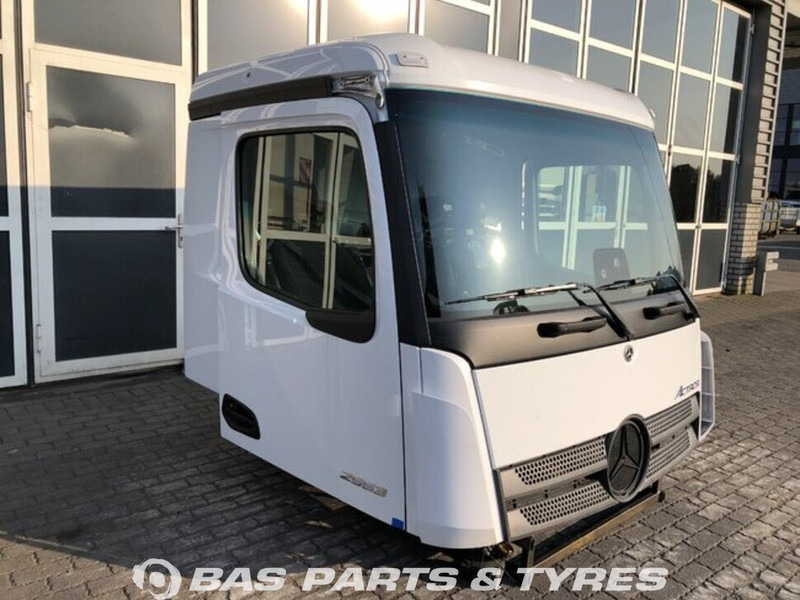 Mercedes-Benz Actros MP5 Mercedes ClassicSpace M-cab L1EH1 A 000 600 01 01 - Кабина и интерьер для Грузовиков: фото 2 Mercedes-Benz Actros MP5 Mercedes ClassicSpace M-cab L1EH1 A 000 600 01 01 - Кабина и интерьер для Грузовиков: фото 2