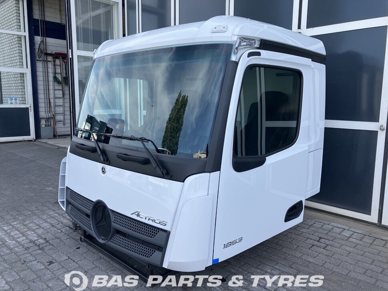 Mercedes-Benz Actros MP5 Mercedes ClassicSpace M-cab L1EH1 A 000 600 01 01 - Кабина и интерьер для Грузовиков: фото 1 Mercedes-Benz Actros MP5 Mercedes ClassicSpace M-cab L1EH1 A 000 600 01 01 - Кабина и интерьер для Грузовиков: фото 1