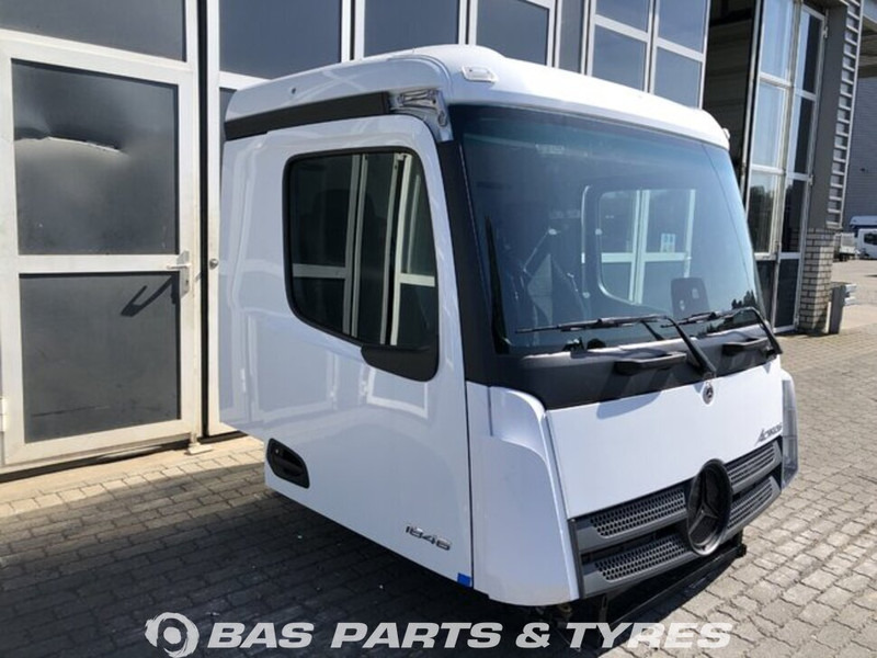 Mercedes-Benz Actros MP5 Mercedes ClassicSpace M-cab L1EH1 A 000 600 01 01 - Кабина и интерьер для Грузовиков: фото 2 Mercedes-Benz Actros MP5 Mercedes ClassicSpace M-cab L1EH1 A 000 600 01 01 - Кабина и интерьер для Грузовиков: фото 2