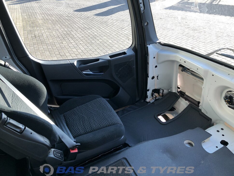 Mercedes-Benz Actros MP5 Mercedes ClassicSpace M-cab L1EH1 A 000 600 01 01 - Кабина и интерьер для Грузовиков: фото 5 Mercedes-Benz Actros MP5 Mercedes ClassicSpace M-cab L1EH1 A 000 600 01 01 - Кабина и интерьер для Грузовиков: фото 5