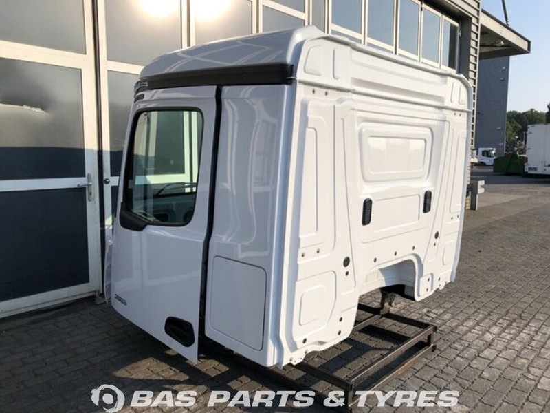 Mercedes-Benz Actros MP5 Mercedes ClassicSpace M-cab L1EH1 A 000 600 01 01 - Кабина и интерьер для Грузовиков: фото 3 Mercedes-Benz Actros MP5 Mercedes ClassicSpace M-cab L1EH1 A 000 600 01 01 - Кабина и интерьер для Грузовиков: фото 3