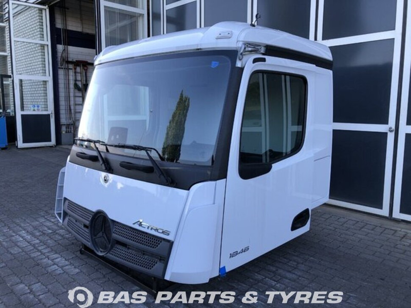 Mercedes-Benz Actros MP5 Mercedes ClassicSpace M-cab L1EH1 A 000 600 01 01 - Кабина и интерьер для Грузовиков: фото 1 Mercedes-Benz Actros MP5 Mercedes ClassicSpace M-cab L1EH1 A 000 600 01 01 - Кабина и интерьер для Грузовиков: фото 1