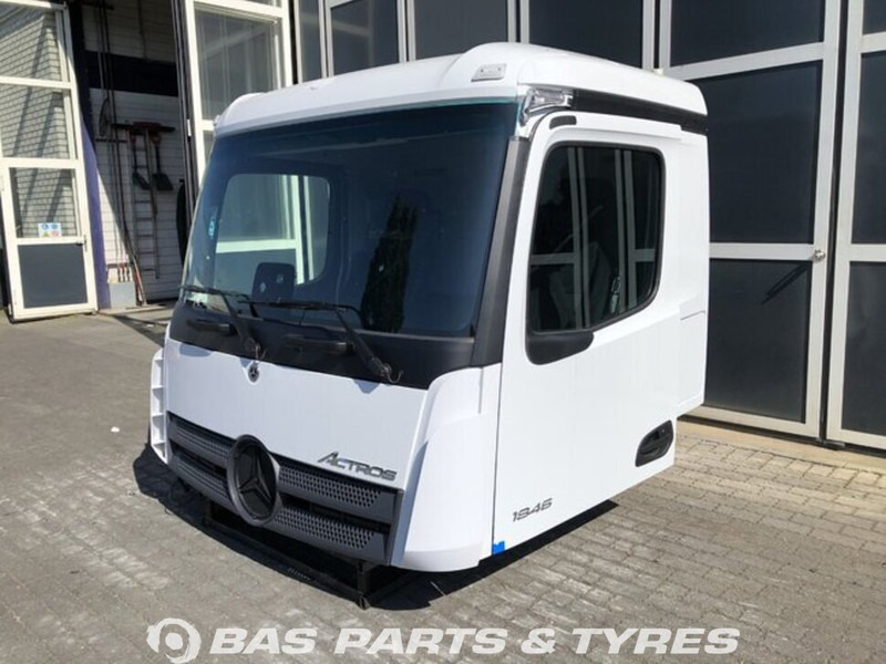 Mercedes-Benz Actros MP5 Mercedes ClassicSpace M-cab L1EH1 A 000 600 01 01 - Кабина и интерьер для Грузовиков: фото 1 Mercedes-Benz Actros MP5 Mercedes ClassicSpace M-cab L1EH1 A 000 600 01 01 - Кабина и интерьер для Грузовиков: фото 1