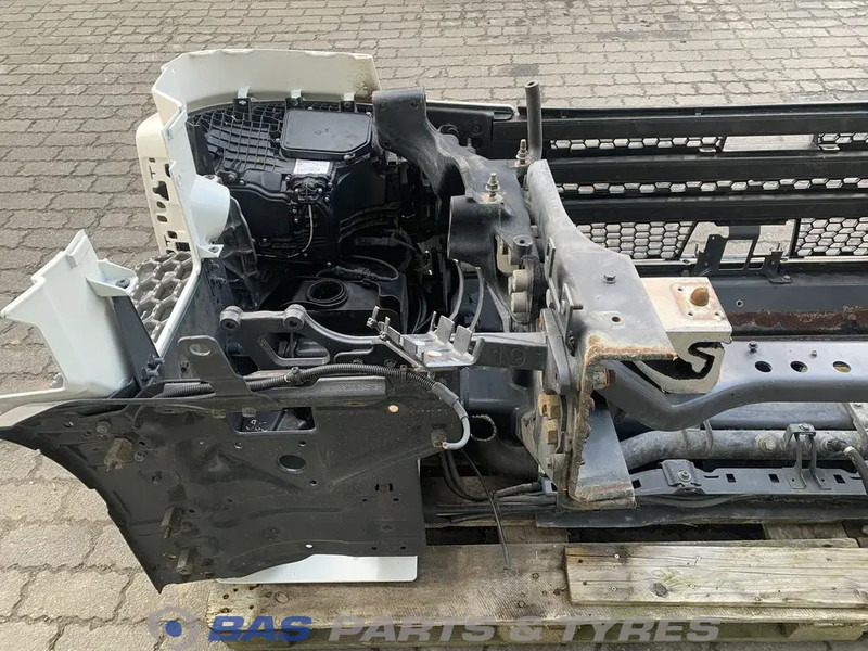 Scania R-Serie Bumper Scania 3082333 - Бампер для Грузовиков: фото 4 Scania R-Serie Bumper Scania 3082333 - Бампер для Грузовиков: фото 4