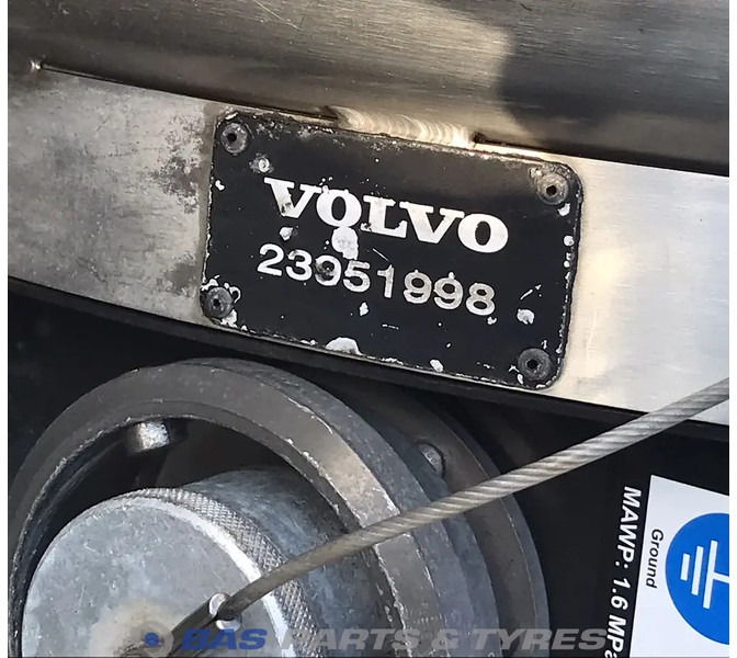 Volvo Brandstoftank Volvo 455 Liter 22866641 - Топливный бак для Грузовиков: фото 5 Volvo Brandstoftank Volvo 455 Liter 22866641 - Топливный бак для Грузовиков: фото 5