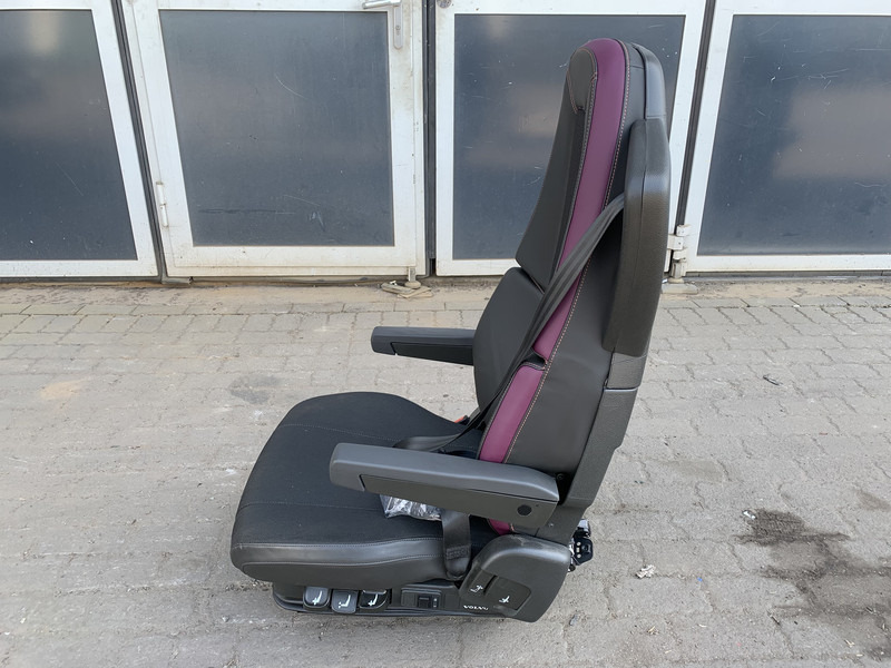 Volvo FM5 - Сиденье для Грузовиков: фото 2 Volvo FM5 - Сиденье для Грузовиков: фото 2