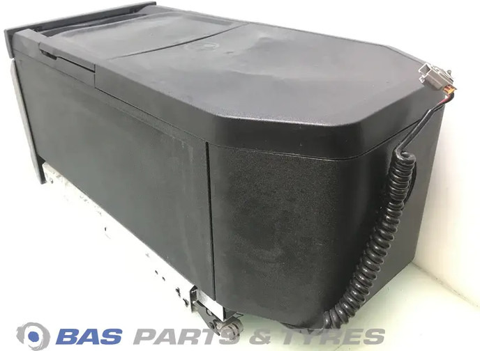 DAF XF G2 Koelkast DAF 35 Liter 2318729 - Запчасти для Грузовиков: фото 3 DAF XF G2 Koelkast DAF 35 Liter 2318729 - Запчасти для Грузовиков: фото 3