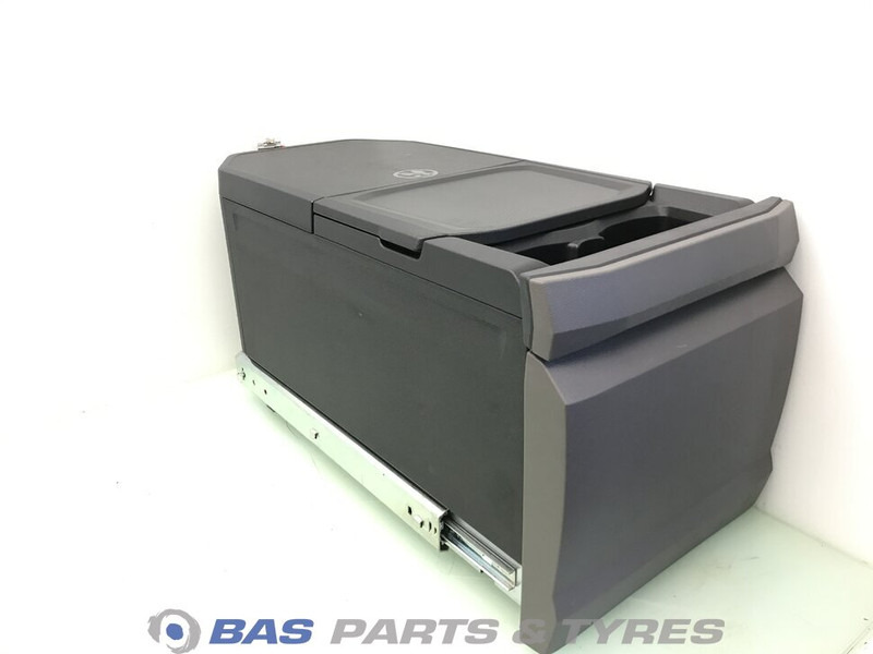 DAF XG Koelkast DAF 35 Liter 2321324 - Запчасти для Грузовиков: фото 1 DAF XG Koelkast DAF 35 Liter 2321324 - Запчасти для Грузовиков: фото 1